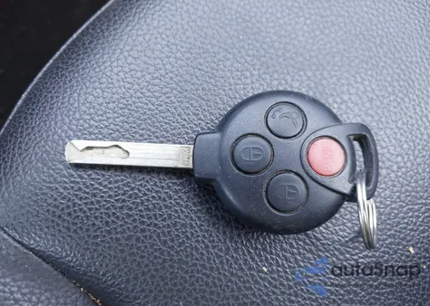 2015 Smart Fortwo Pure из США, поврежденный, VIN WMEEJ3BA2FK807905